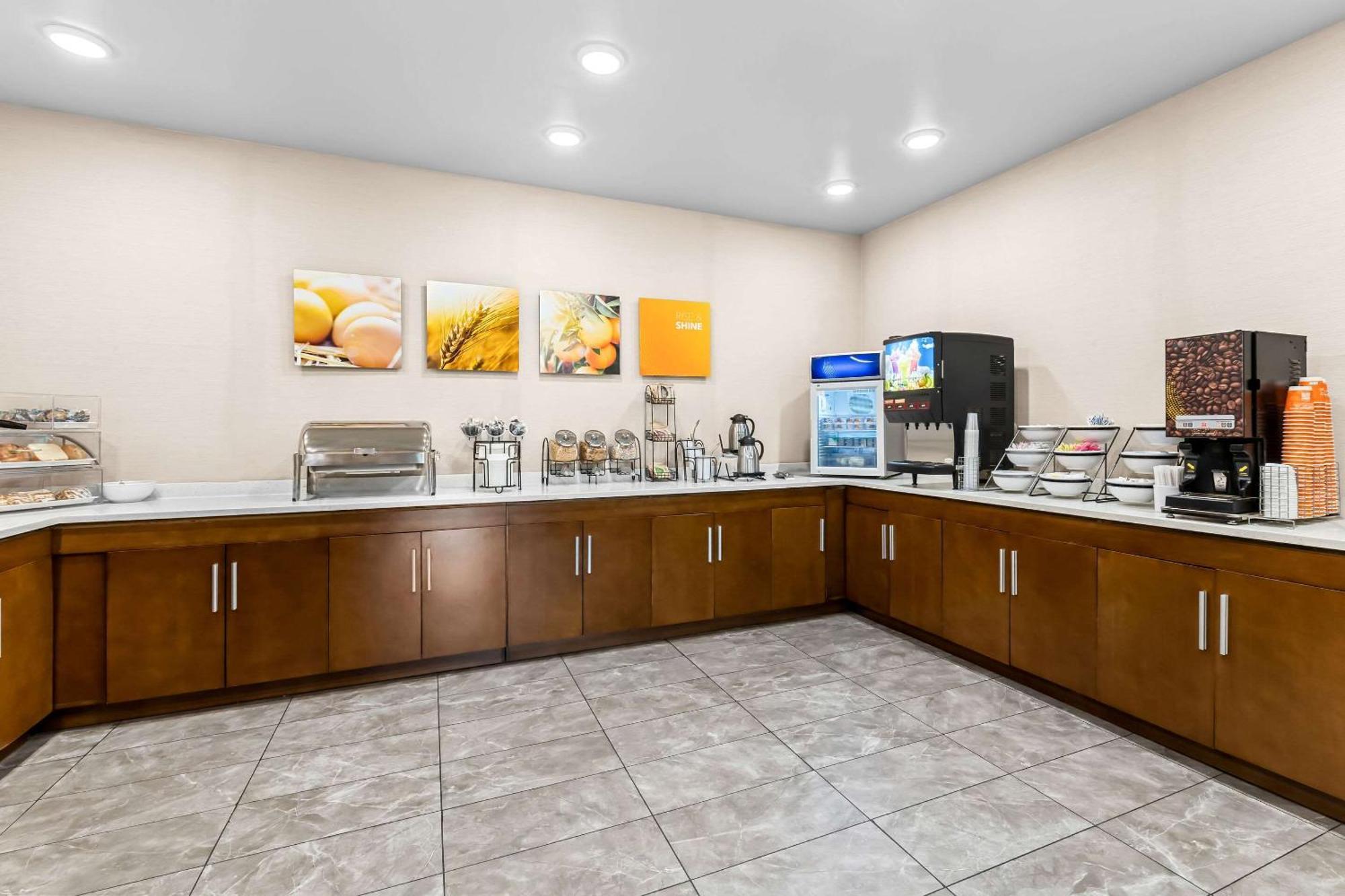 קולומביה Comfort Suites מראה חיצוני תמונה