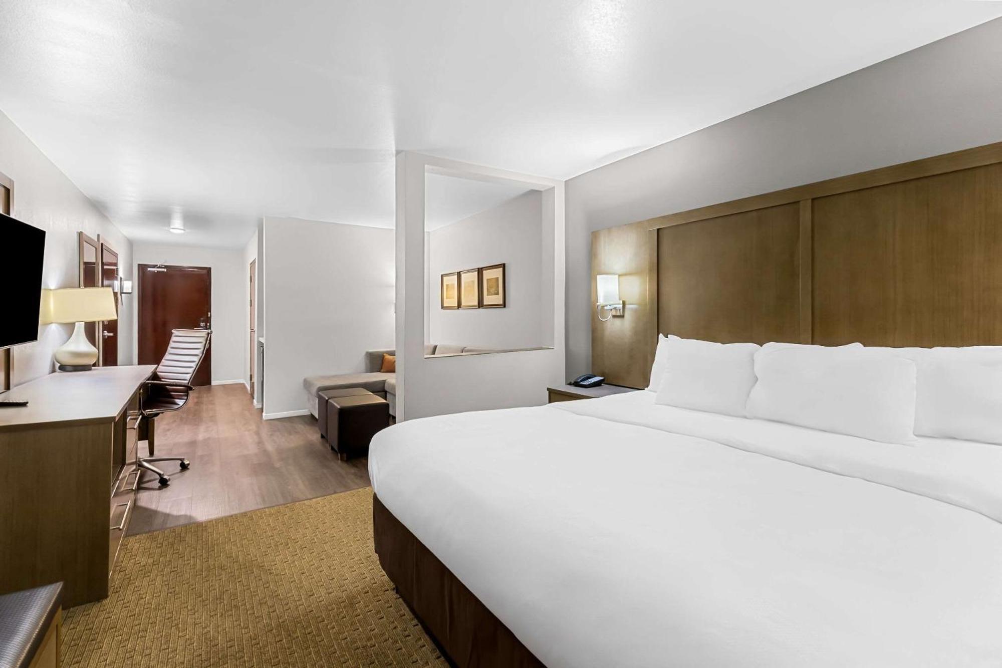 קולומביה Comfort Suites מראה חיצוני תמונה