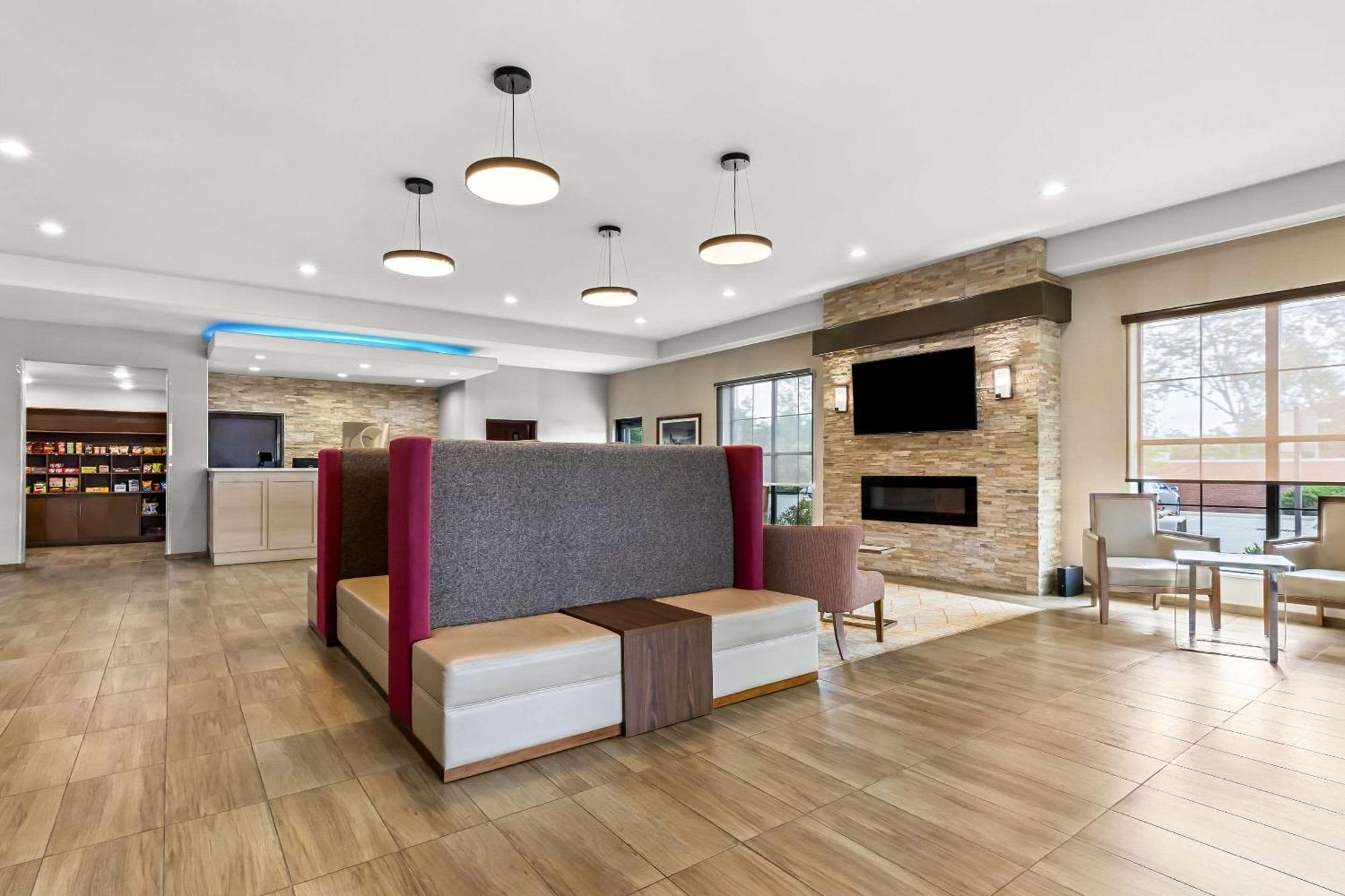 קולומביה Comfort Suites מראה חיצוני תמונה